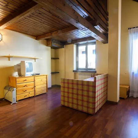 Apartment Short Breaks Betulle 1-16